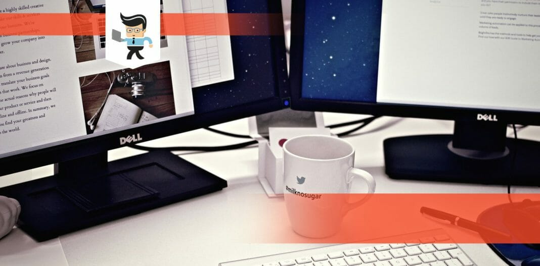 How to Connect Two Monitors to One Computer With One VGA Port